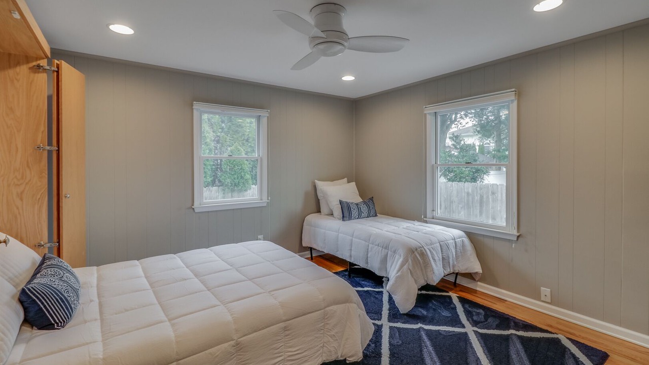 Photo of Bedroom in Country Club Estates