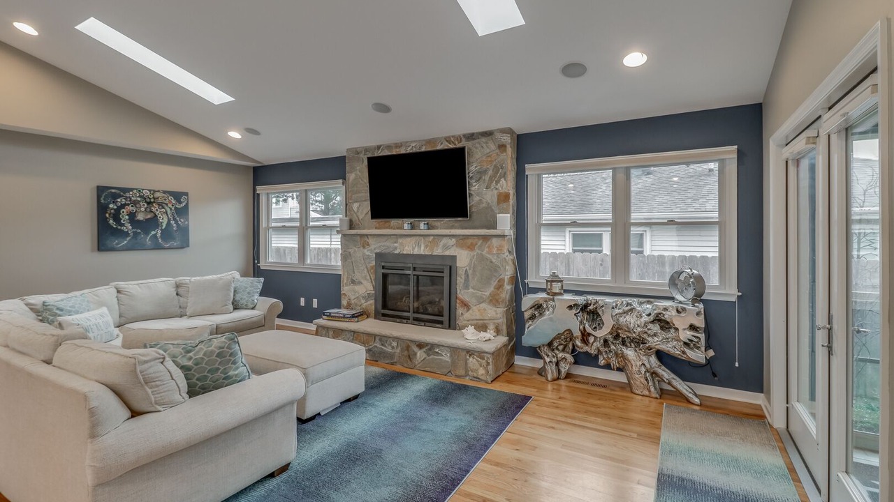 Photo of Livingroom in Country Club Estates