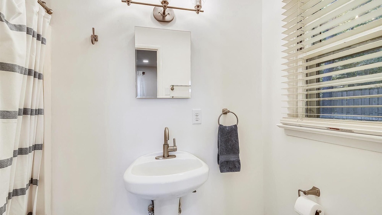 Photo of Bathroom in Country Club Estates