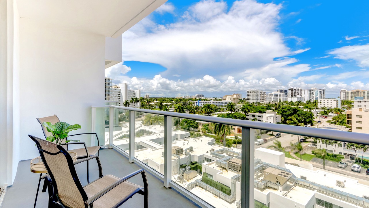 Photo of Patio Balcony in Central Beach