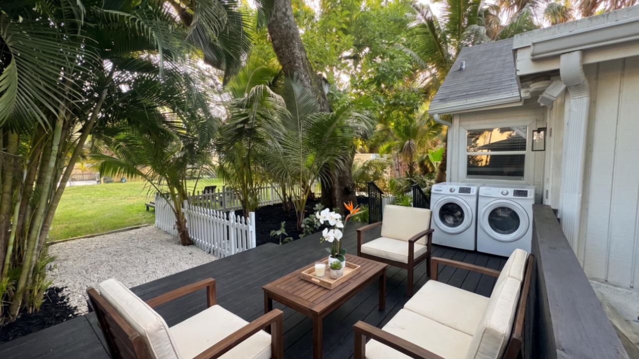 Photo of Patio Balcony in Sailboat Bend
