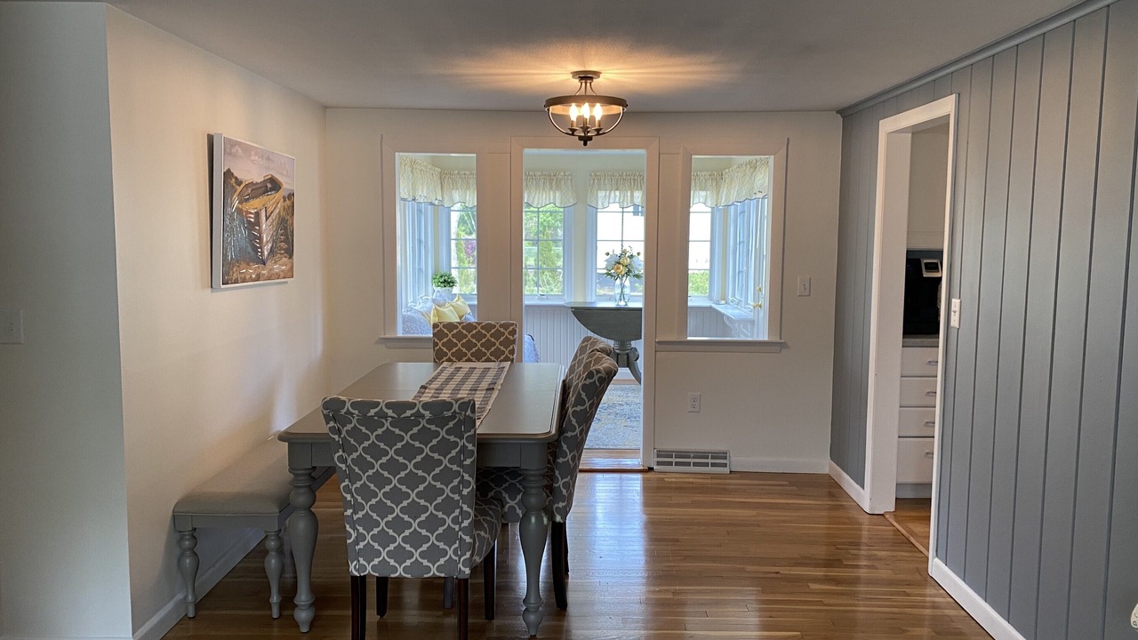 Photo of Livingroom in East Falmouth