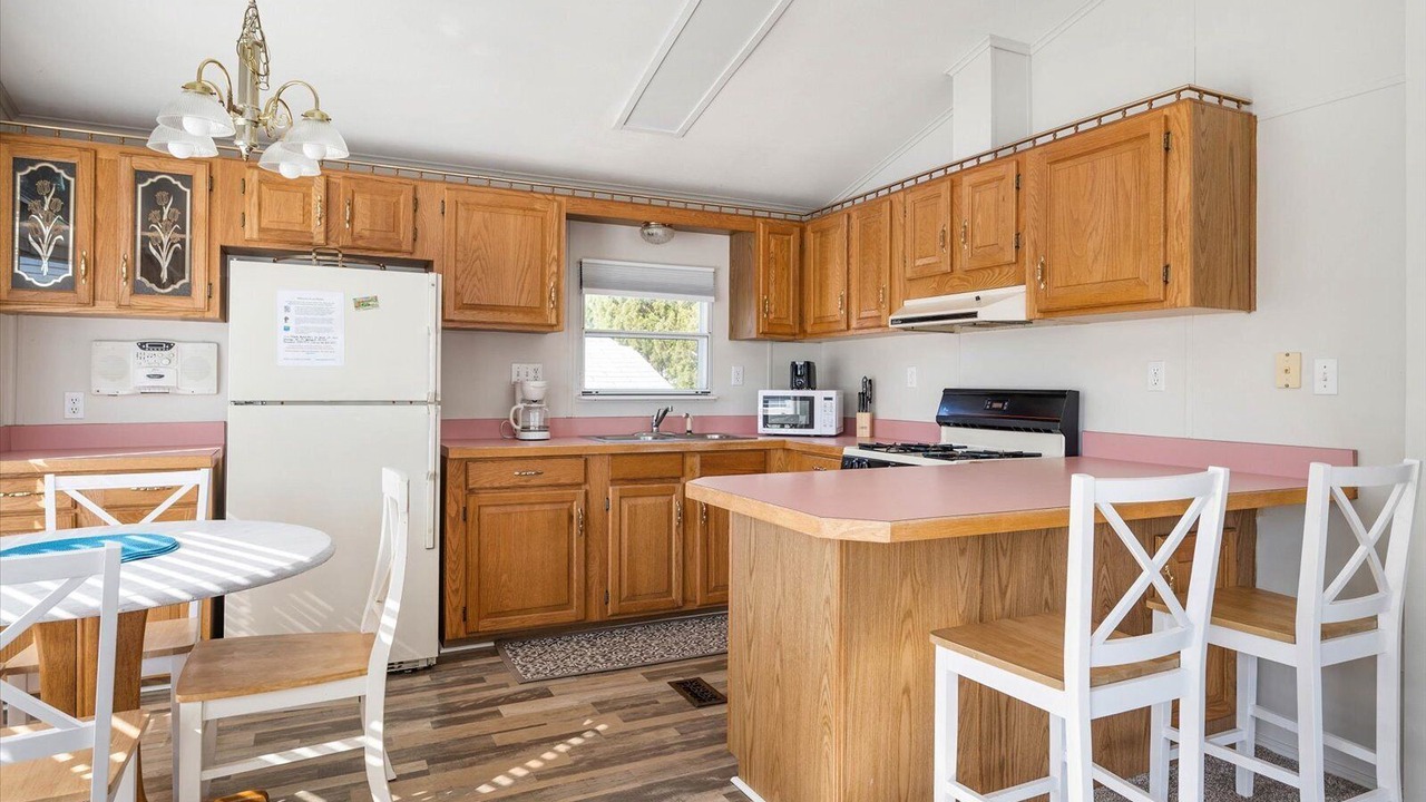 Photo of Kitchen in Assateague Pointe