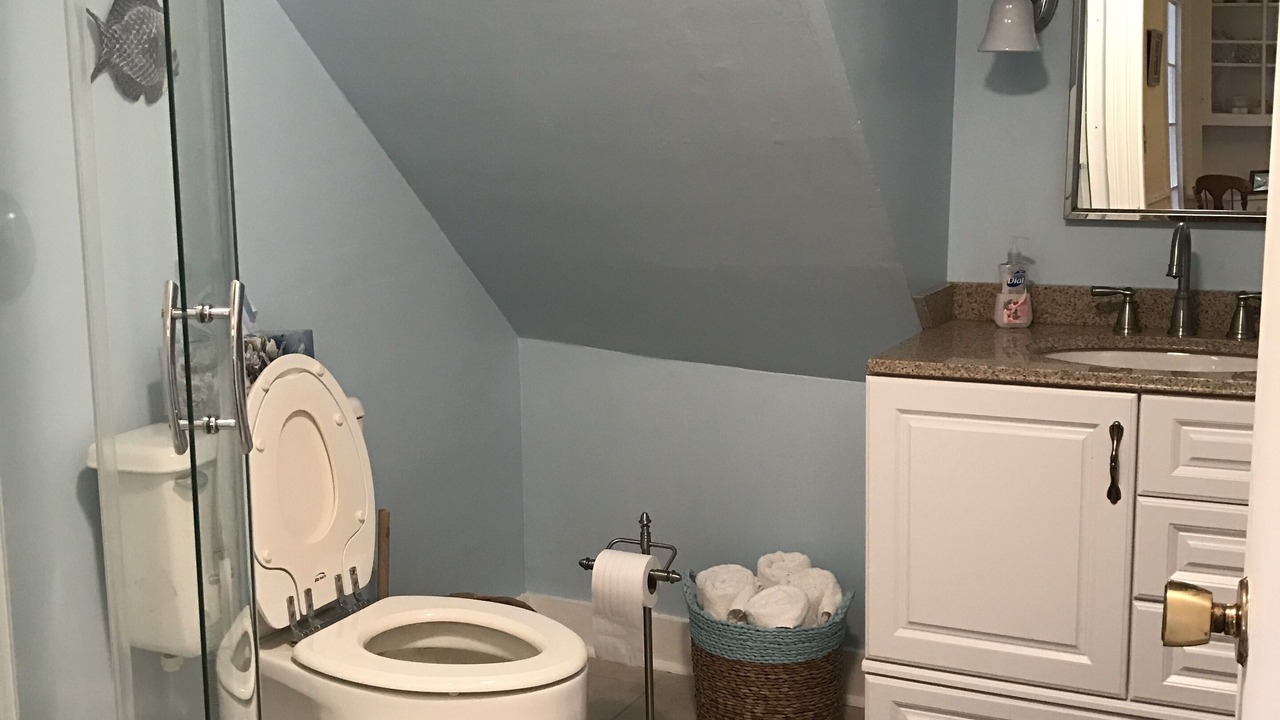 Photo of Bathroom in Rock Hall