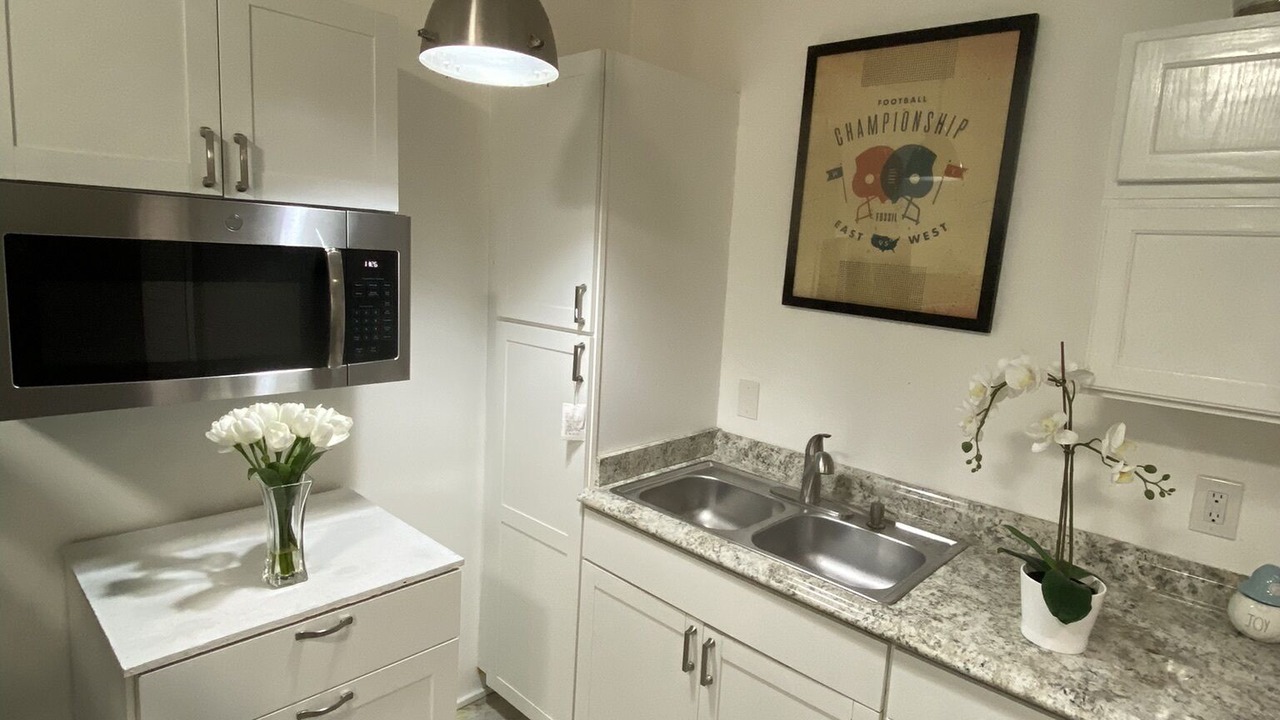Photo of Kitchen in Hollywood Lakes