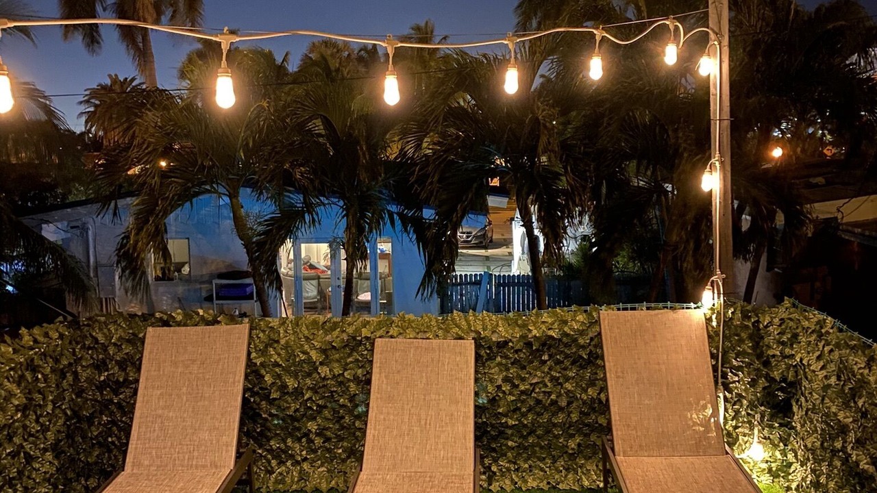 Photo of Outdoor in Hollywood Lakes