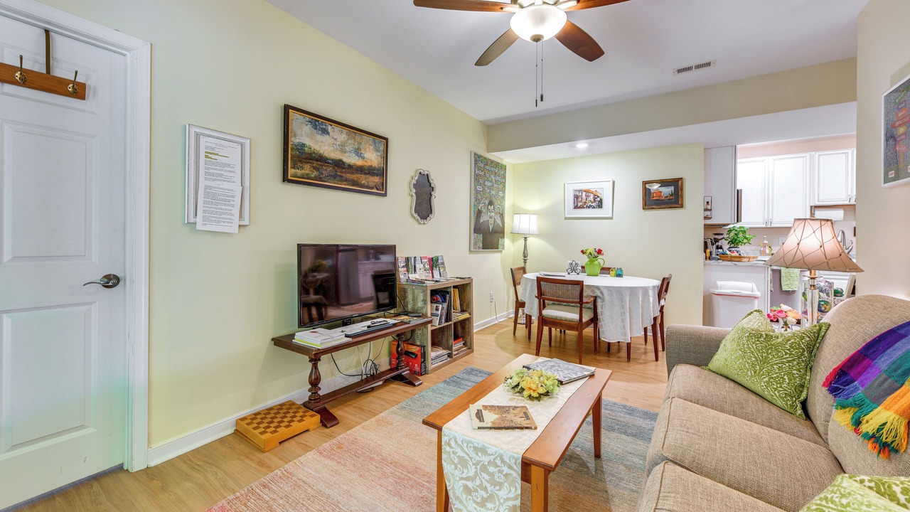Photo of Livingroom in Charlottesville