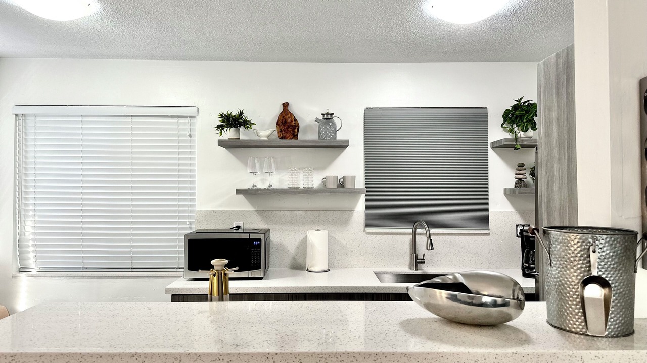 Photo of Kitchen in Central Oakland Park