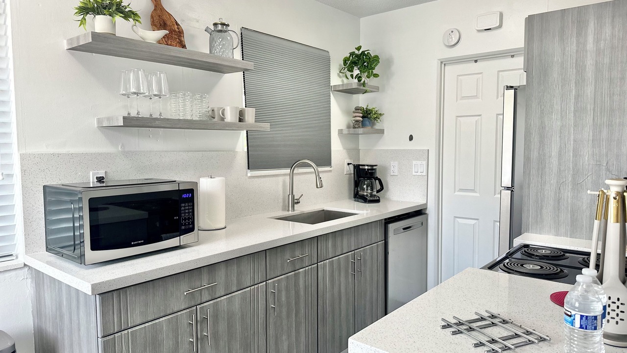 Photo of Kitchen in Central Oakland Park
