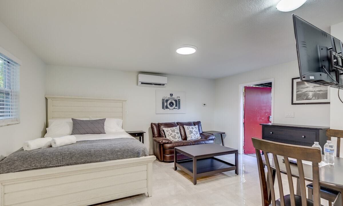 Photo of Bedroom in River Oaks