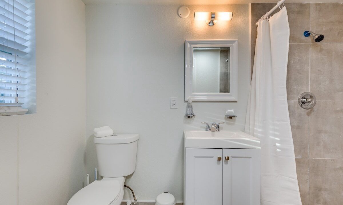 Photo of Bathroom in River Oaks