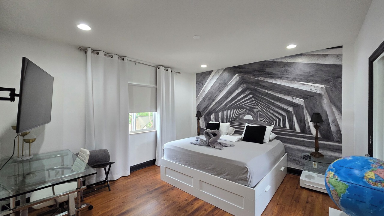 Photo of Bedroom in Royal Poinciana
