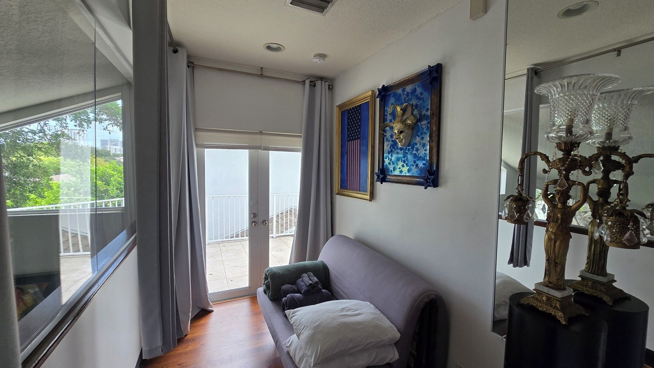 Photo of Livingroom in Royal Poinciana