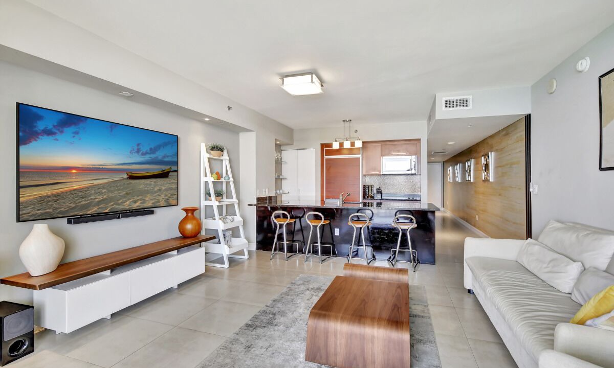 Photo of Livingroom in Hallandale Beach