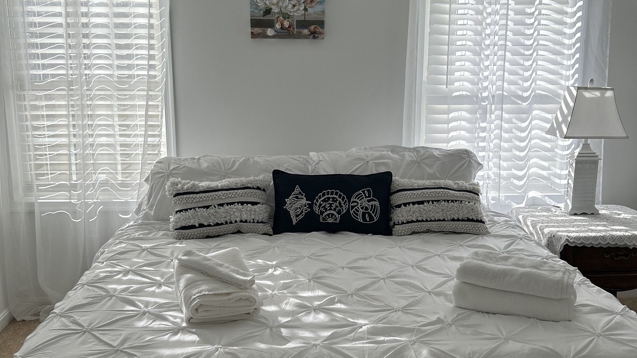 Photo of Bedroom in Issue