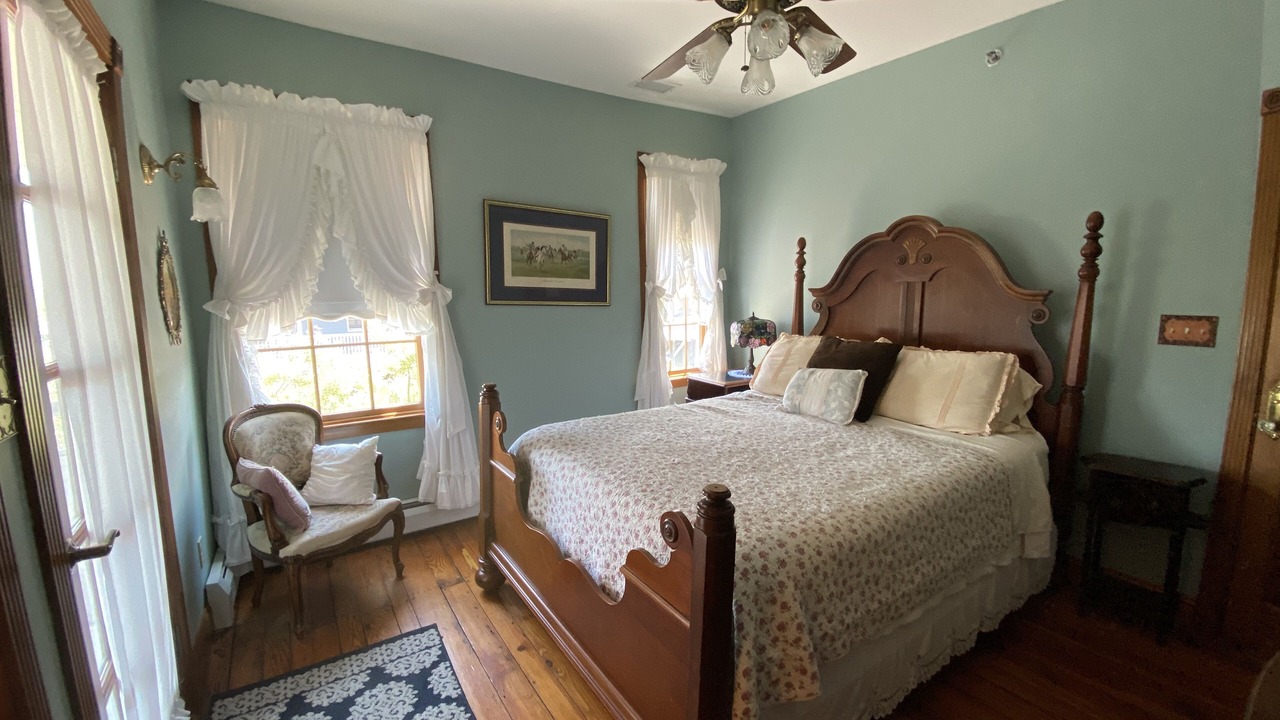 Photo of Bedroom in Beach Haven