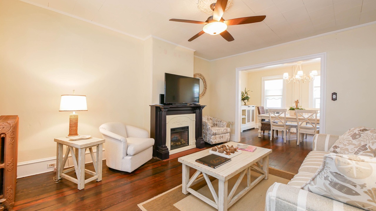 Photo of Livingroom in North End