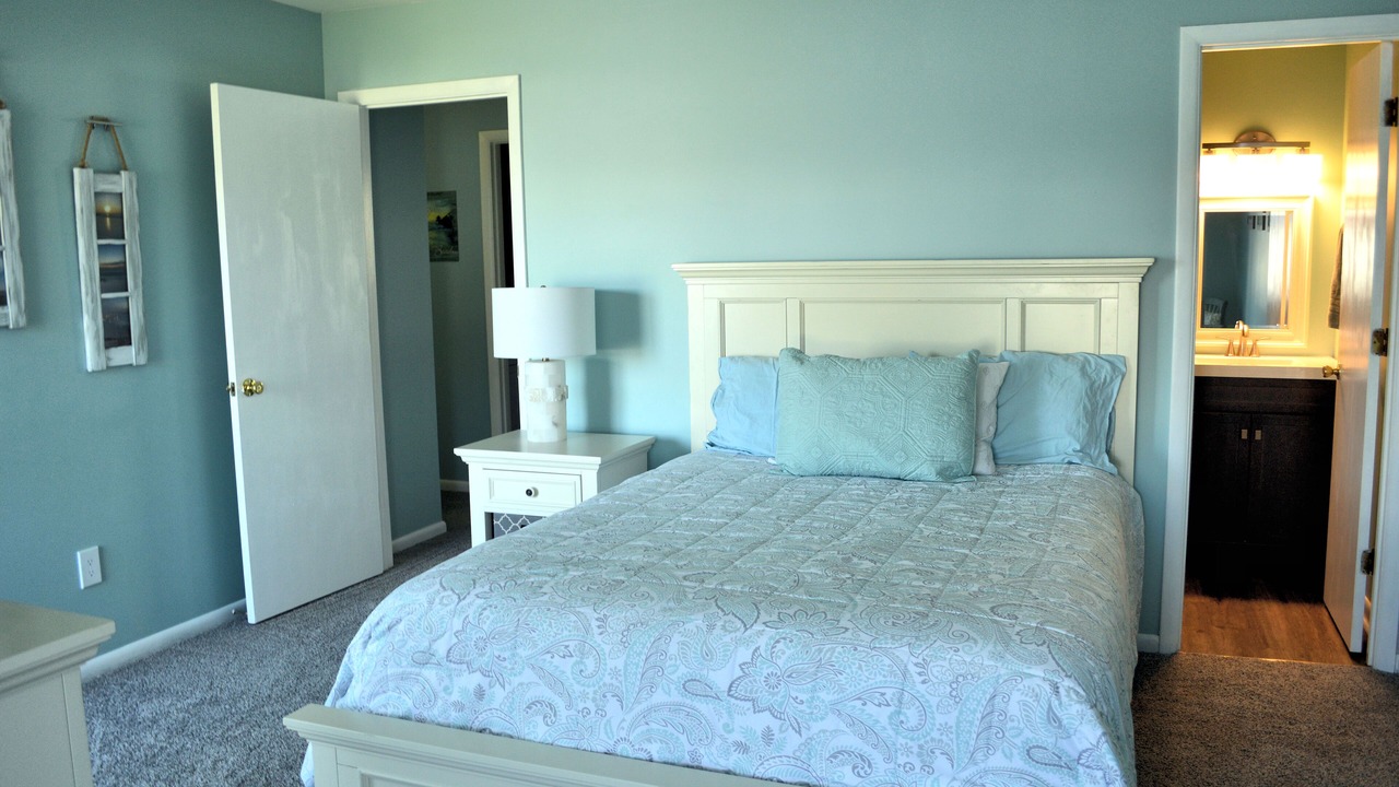 Photo of Bedroom in Deep Hole