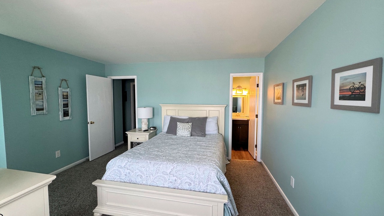 Photo of Bedroom in Deep Hole