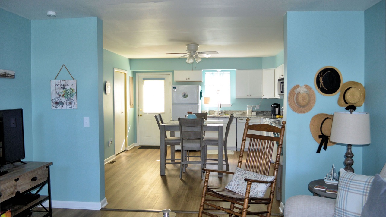 Photo of Livingroom in Deep Hole