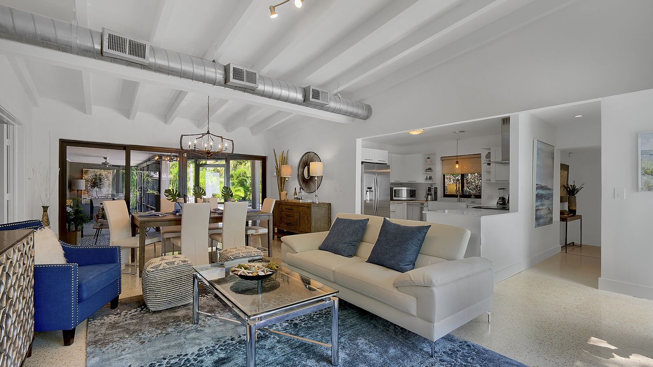 Photo of Livingroom in Poinsettia Heights