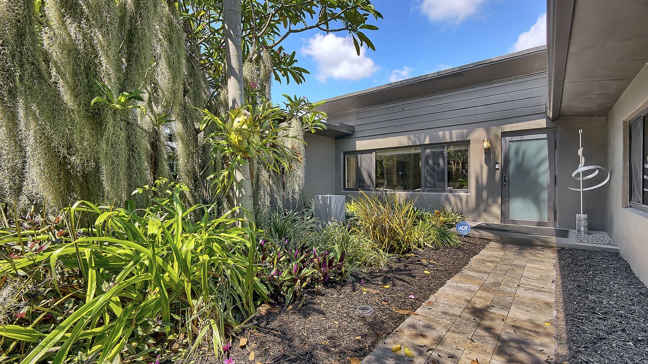 Photo of Outdoor in Poinsettia Heights