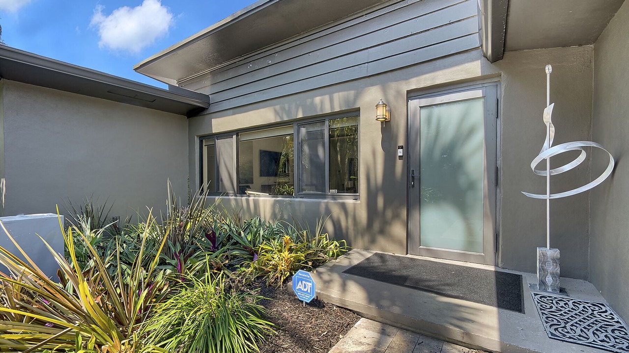 Photo of Outdoor in Poinsettia Heights