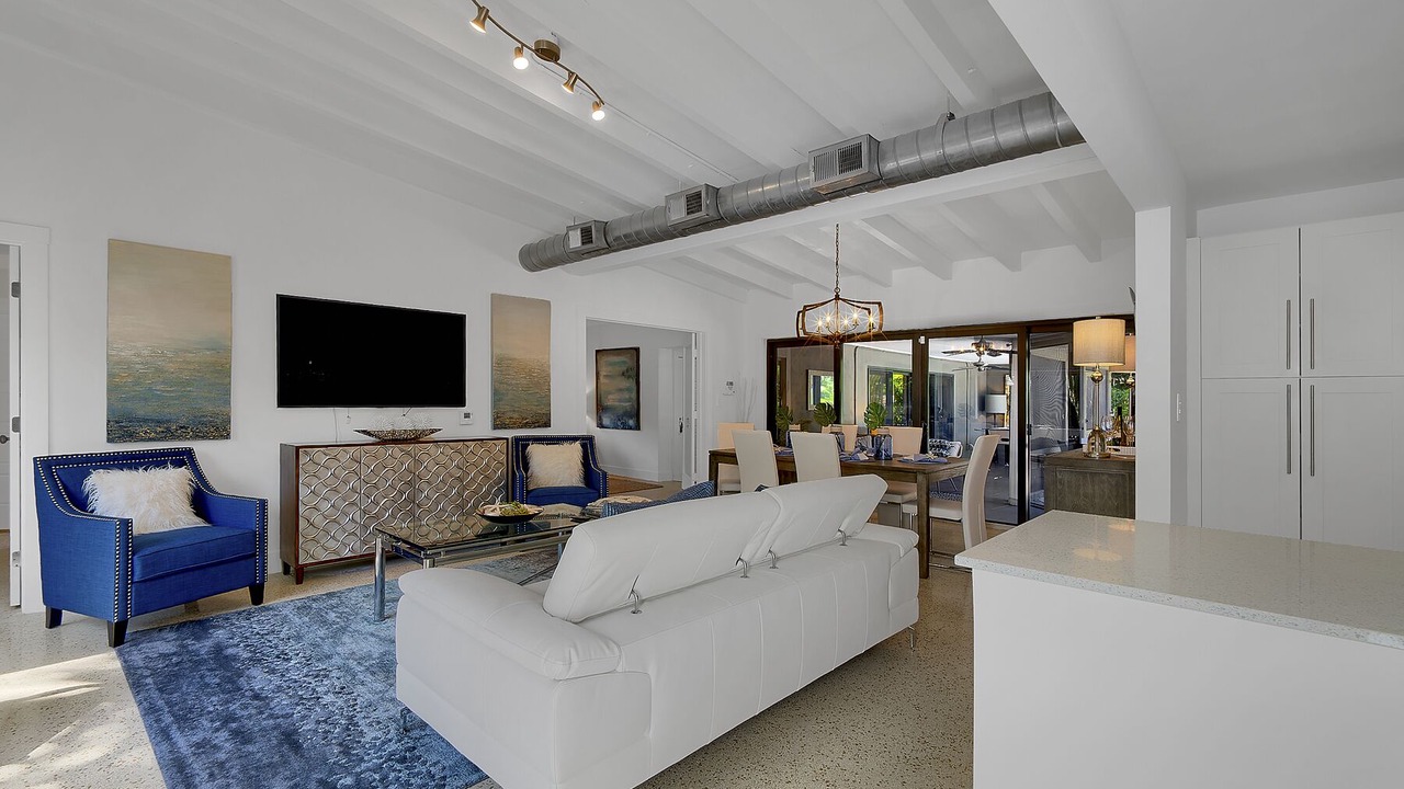 Photo of Livingroom in Poinsettia Heights