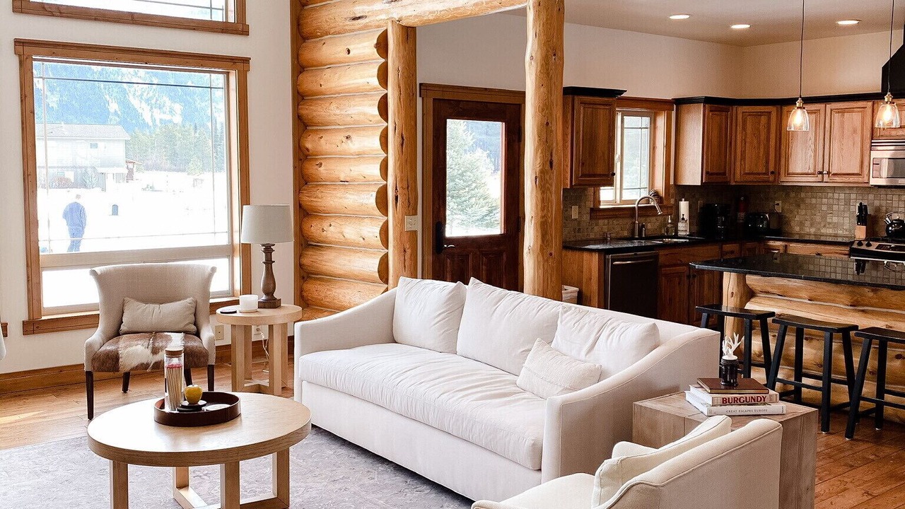 Photo of Livingroom in Columbia Falls