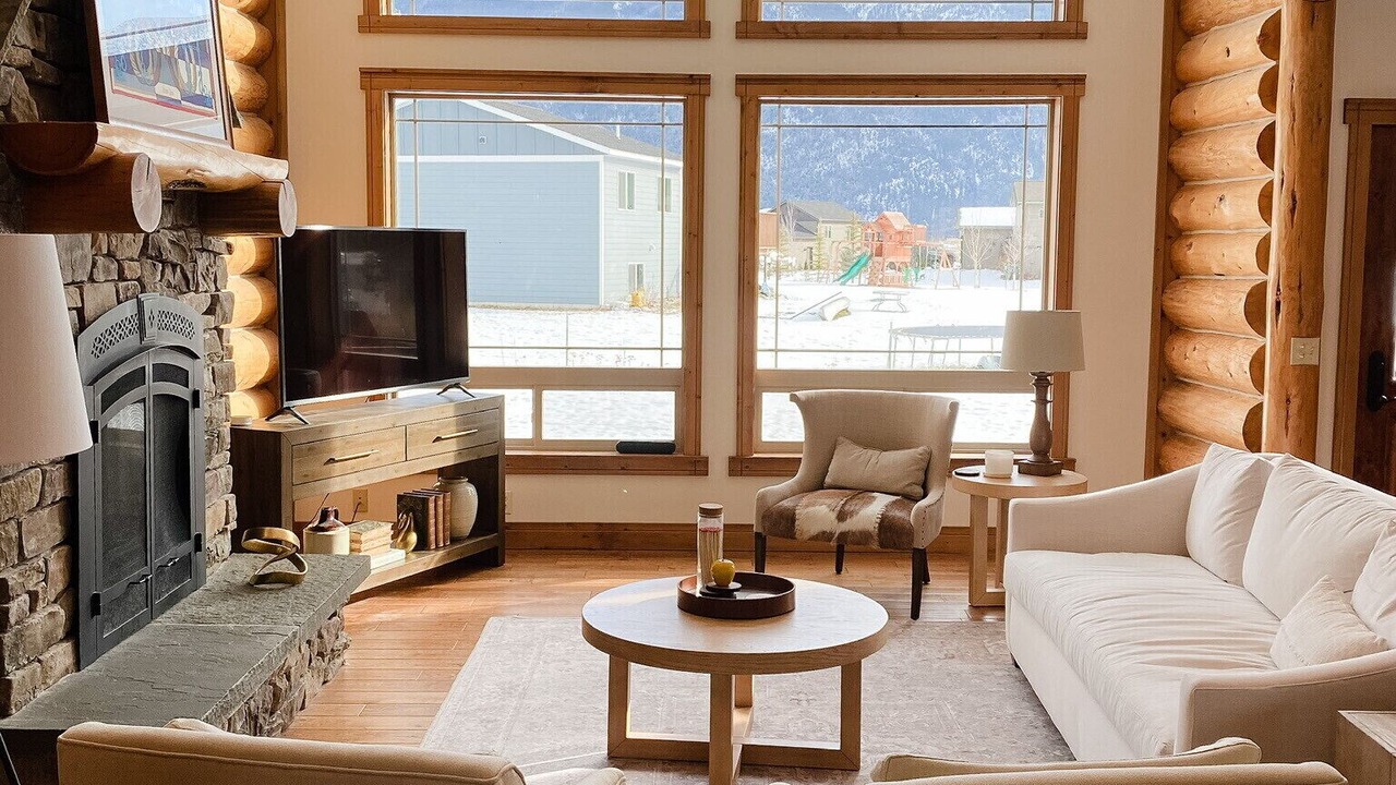 Photo of Livingroom in Columbia Falls