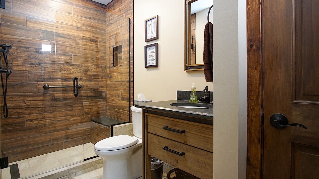 Photo of Bathroom in Edray