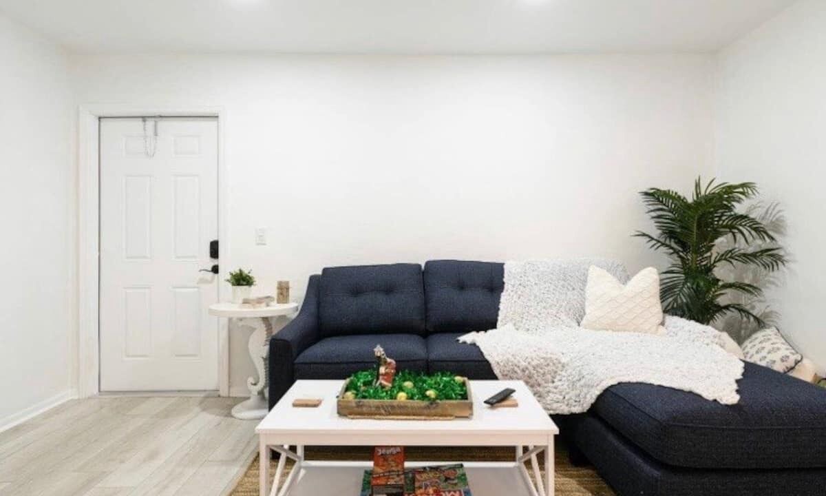Photo of Bedroom in Santa Barbara Estates