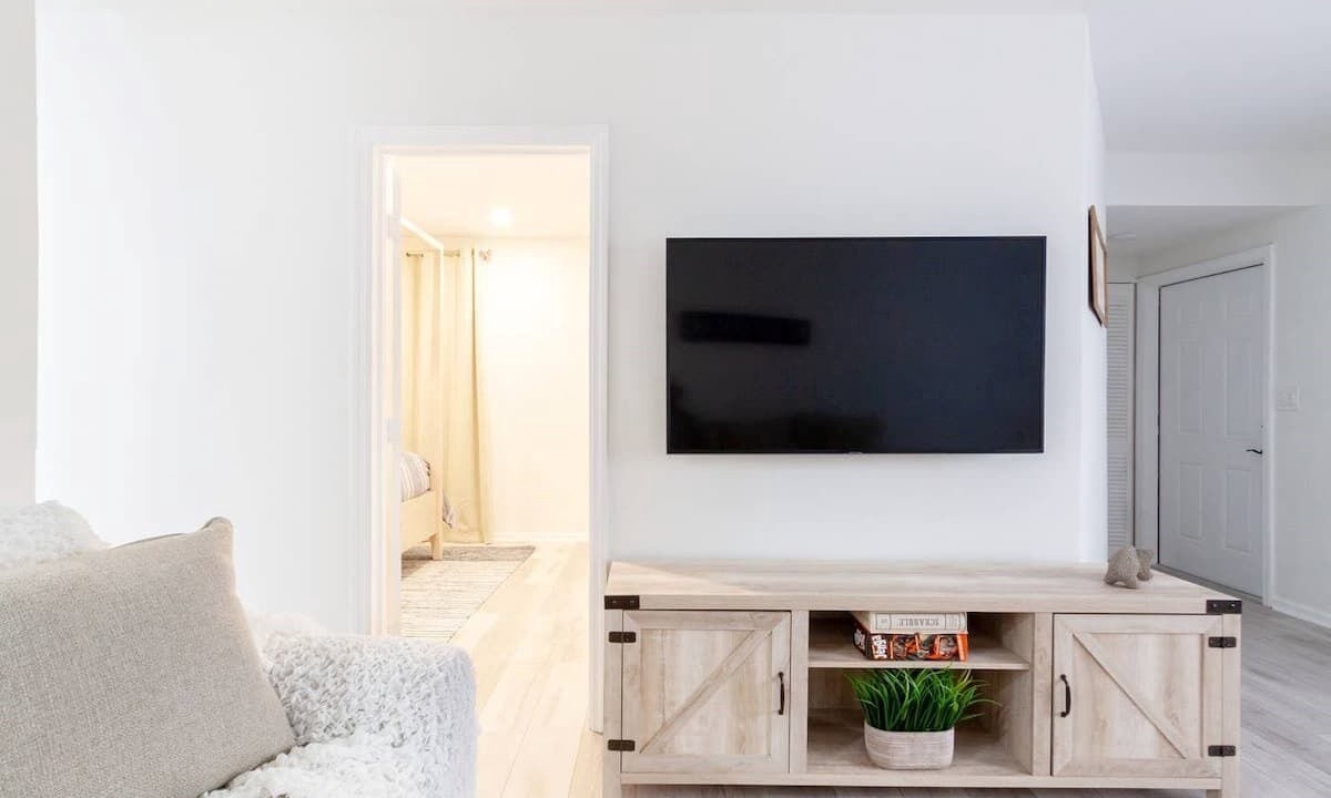 Photo of Livingroom in Santa Barbara Estates