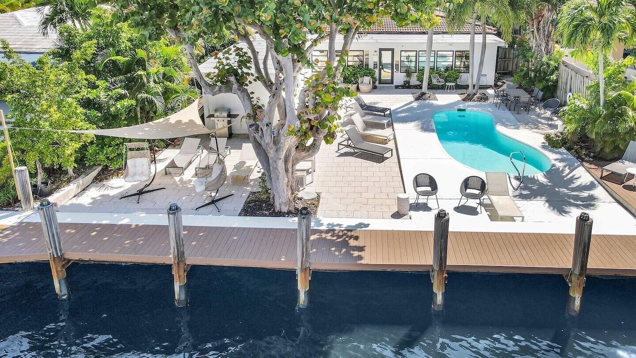 Photo of Outdoor in Santa Barbara Estates