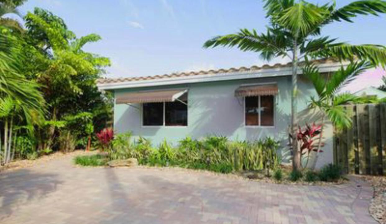 Photo of Outdoor in Royal Poinciana