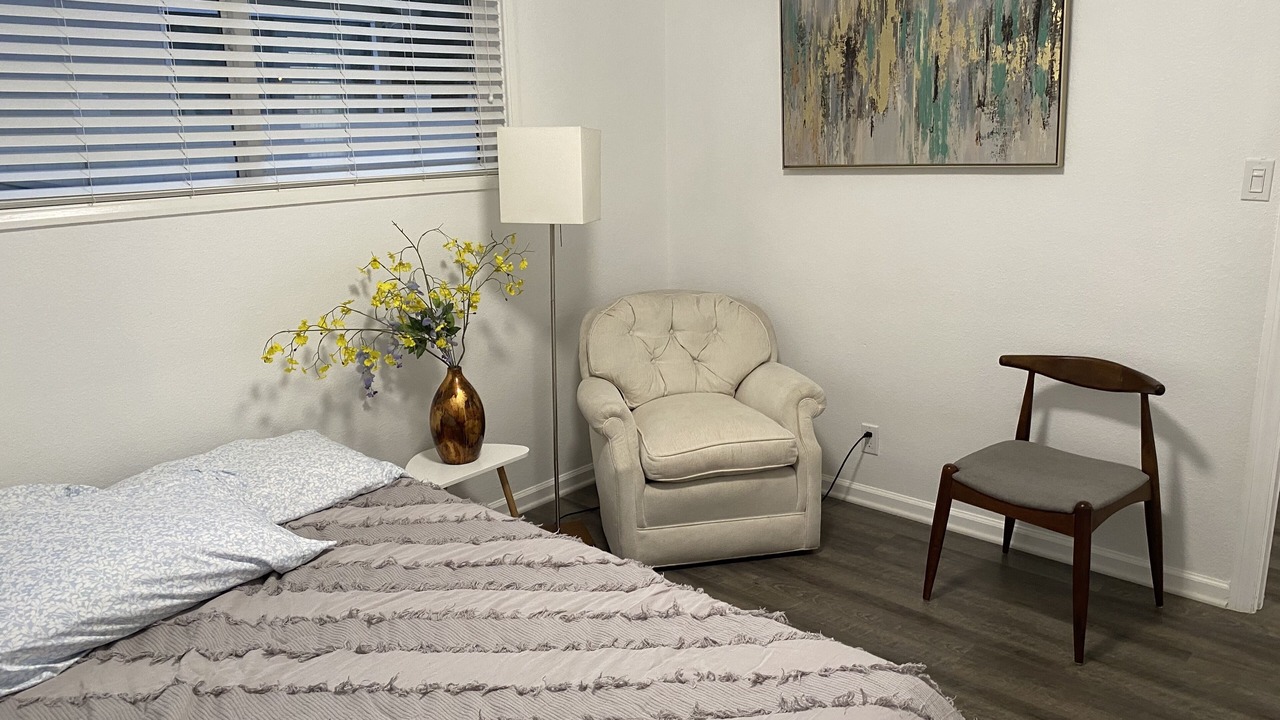 Photo of Bedroom in Warner Center