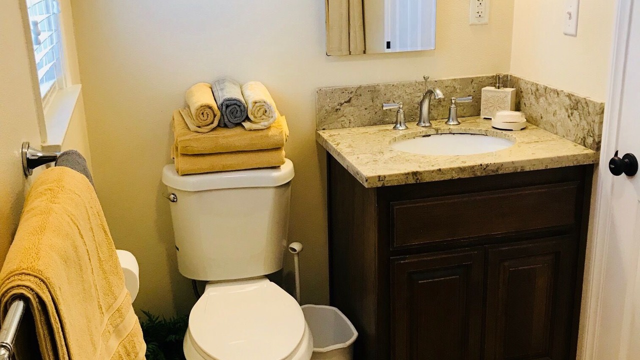 Photo of Bathroom in Warner Center