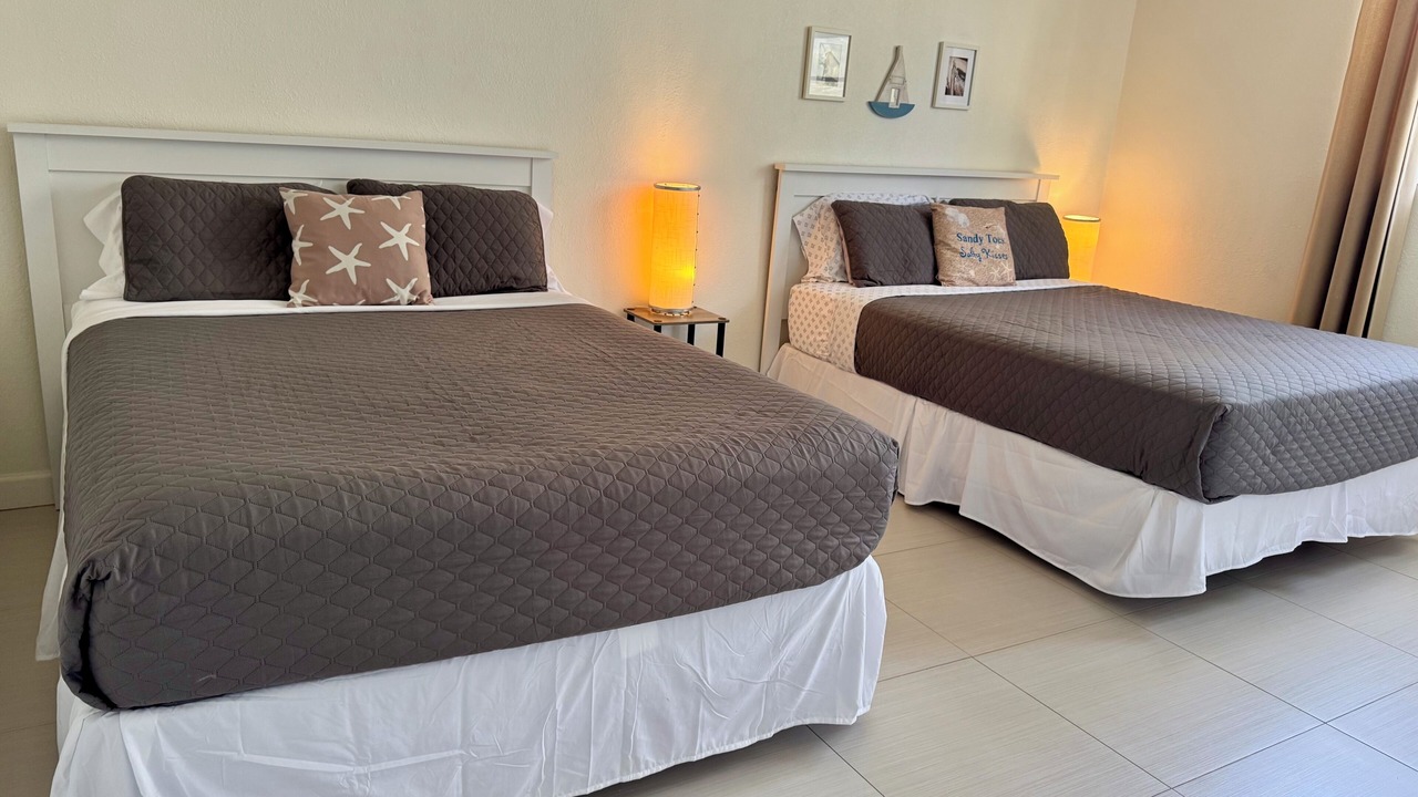 Photo of Bedroom in Hollywood South Central Beach