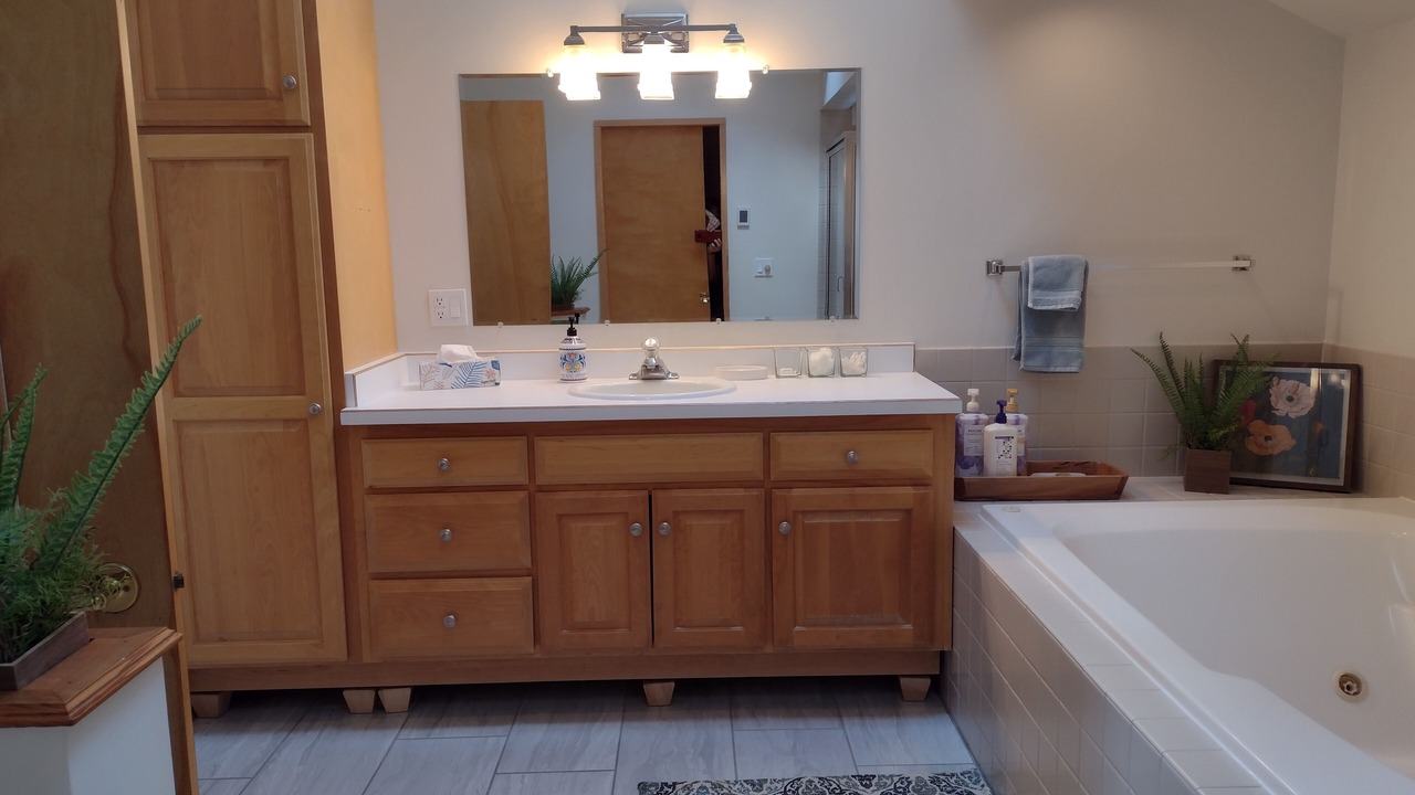 Photo of Bathroom in Lakeside