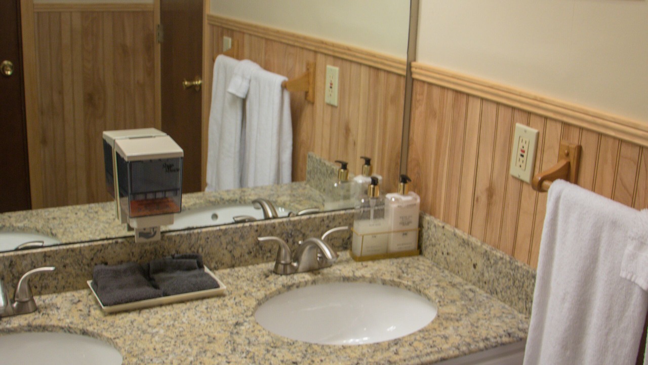 Photo of Bathroom in Edray