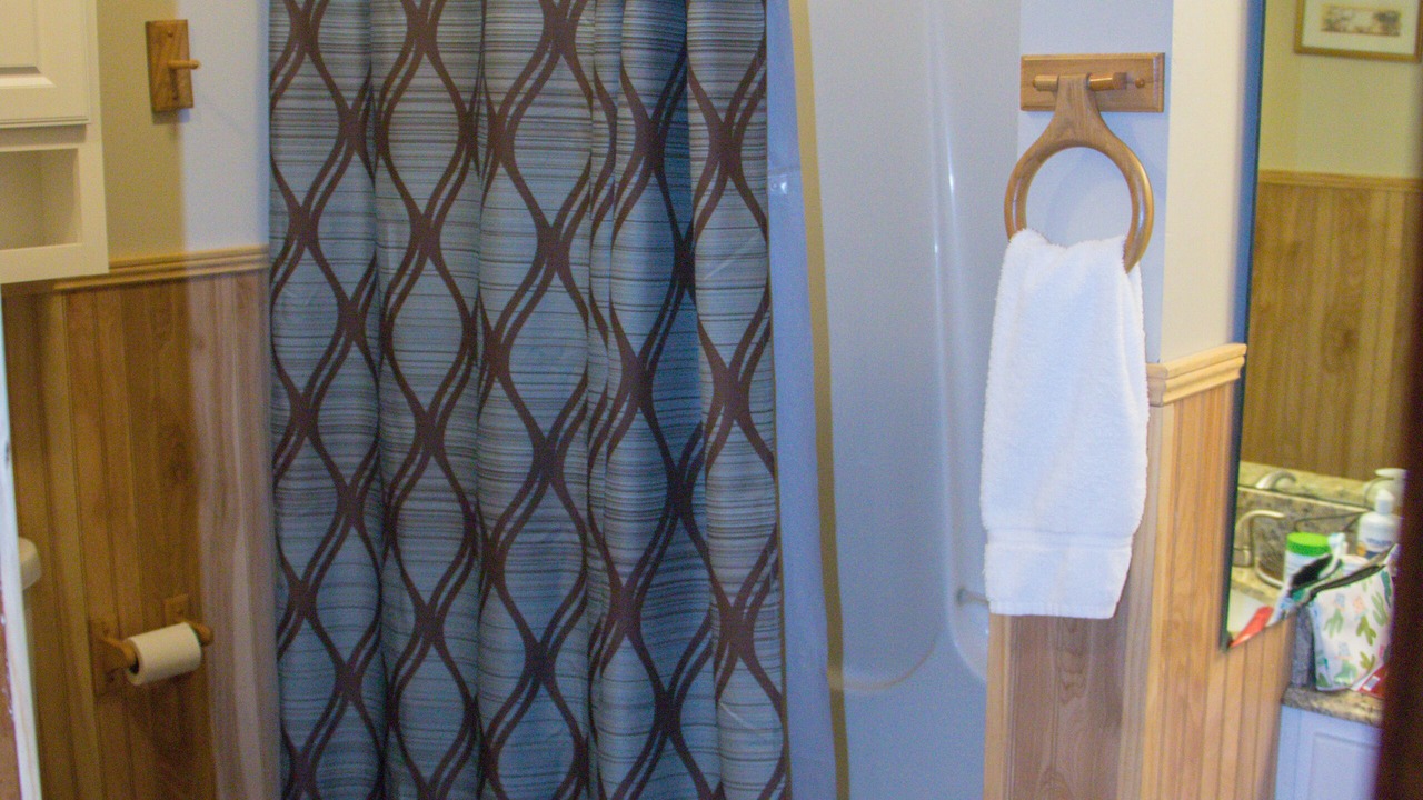 Photo of Bathroom in Edray