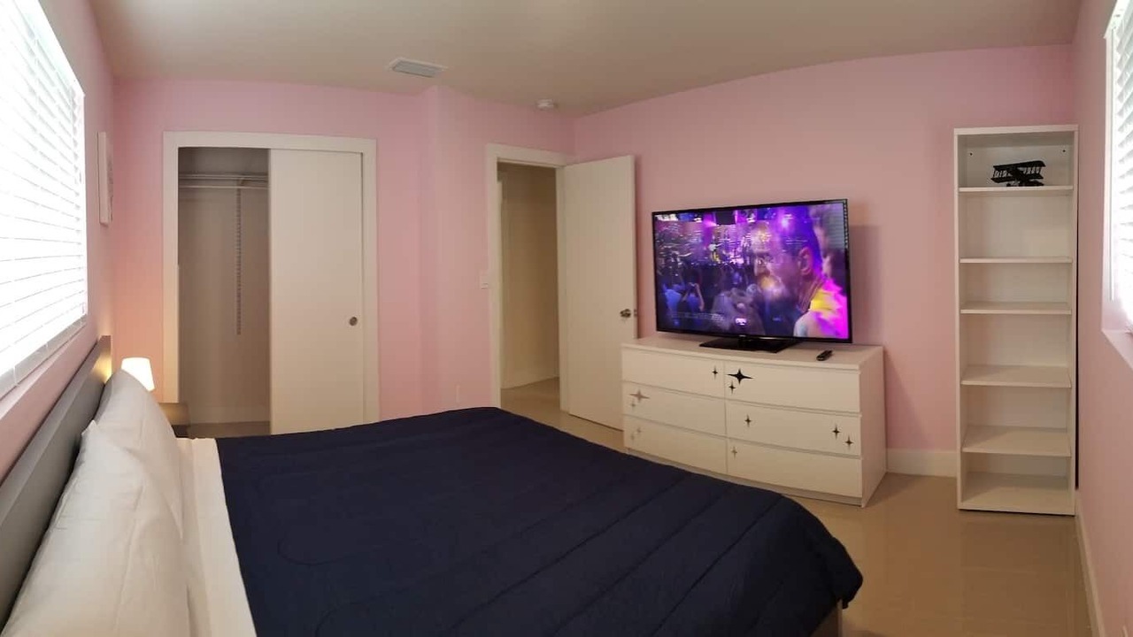 Photo of Bedroom in Coral Springs