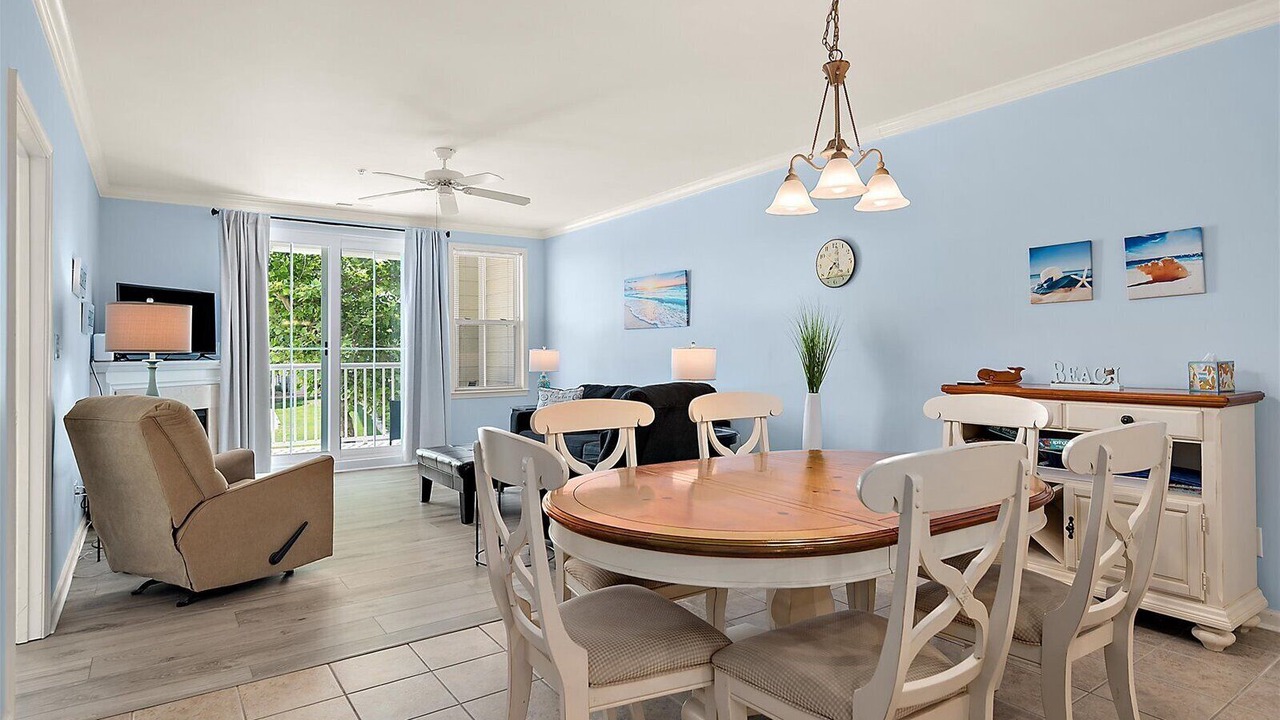 Photo of Livingroom in Sunset Island