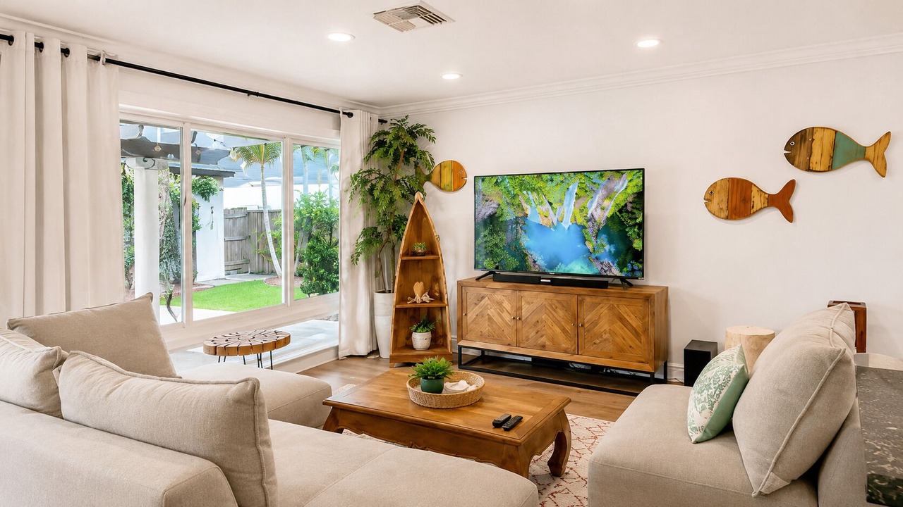 Photo of Livingroom in Downtown Hollywood
