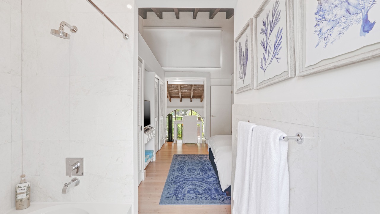 Photo of Bedroom in Miami Shores