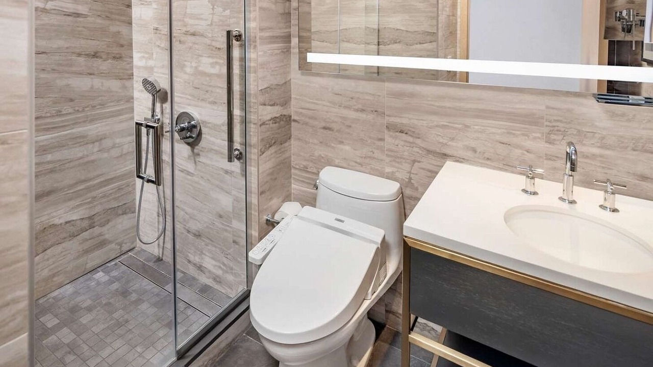 Photo of Bathroom in Central Park South