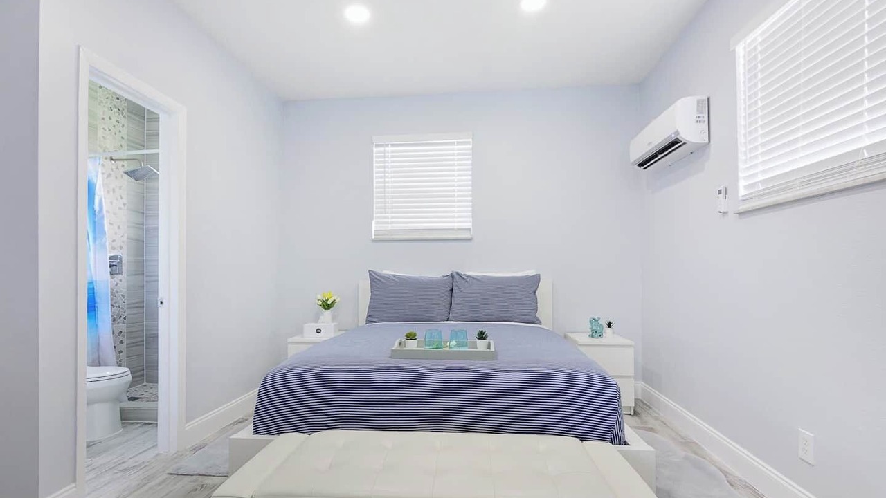 Photo of Bedroom in Hollywood