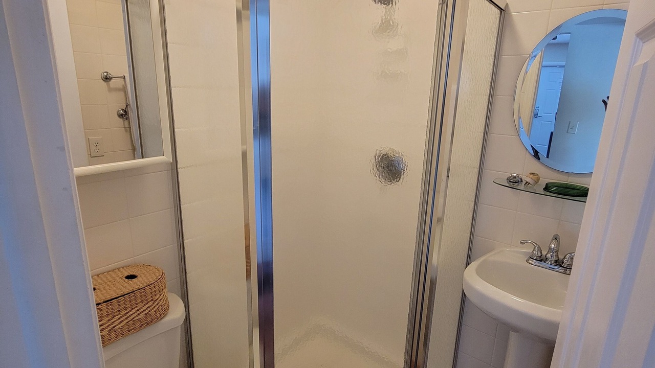 Photo of Bathroom in Harbor Village