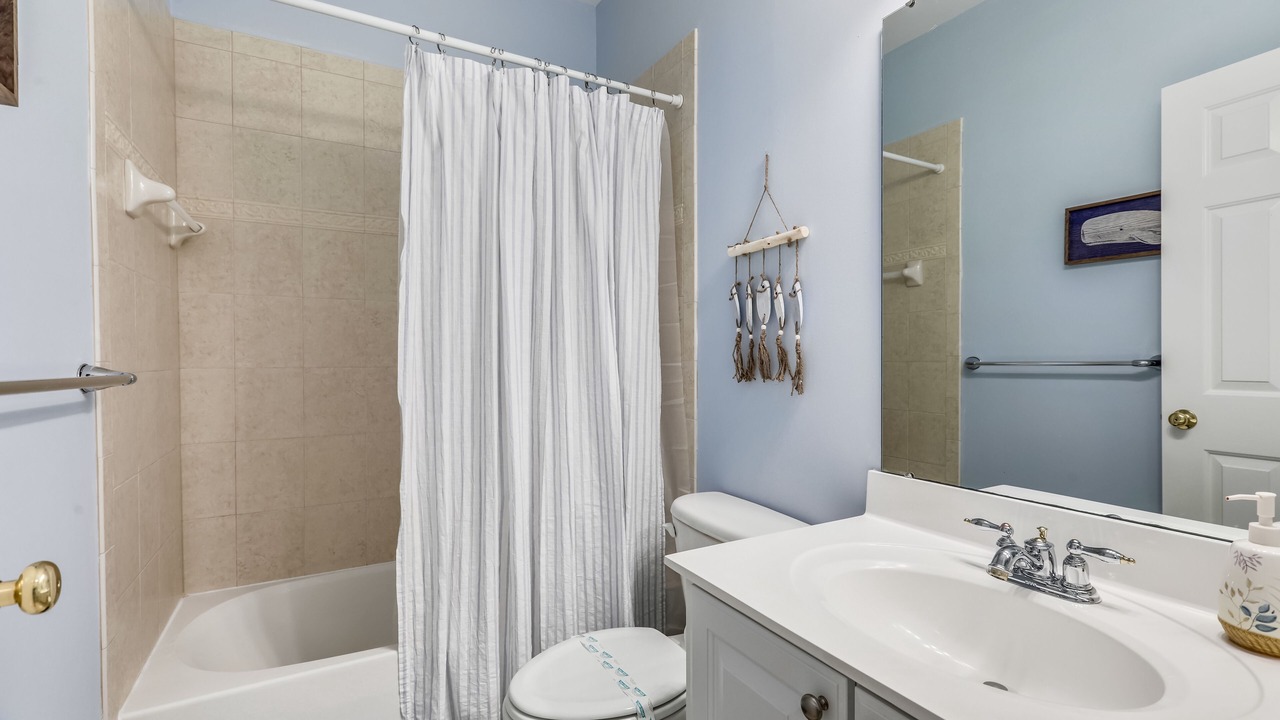 Photo of Bathroom in Sunset Island