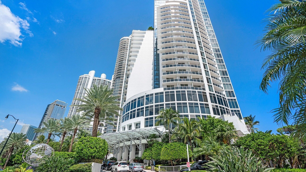 Photo of Others in Sunny Isles Beach
